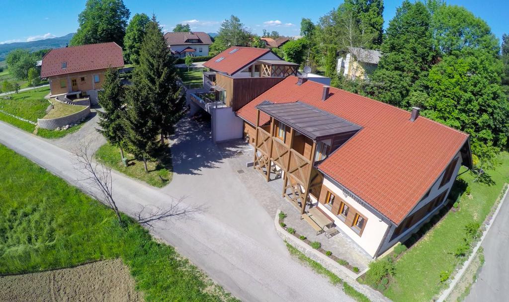Apartments Maleric With Indoor Pool And Wellness Dragatuš Kültér fotó