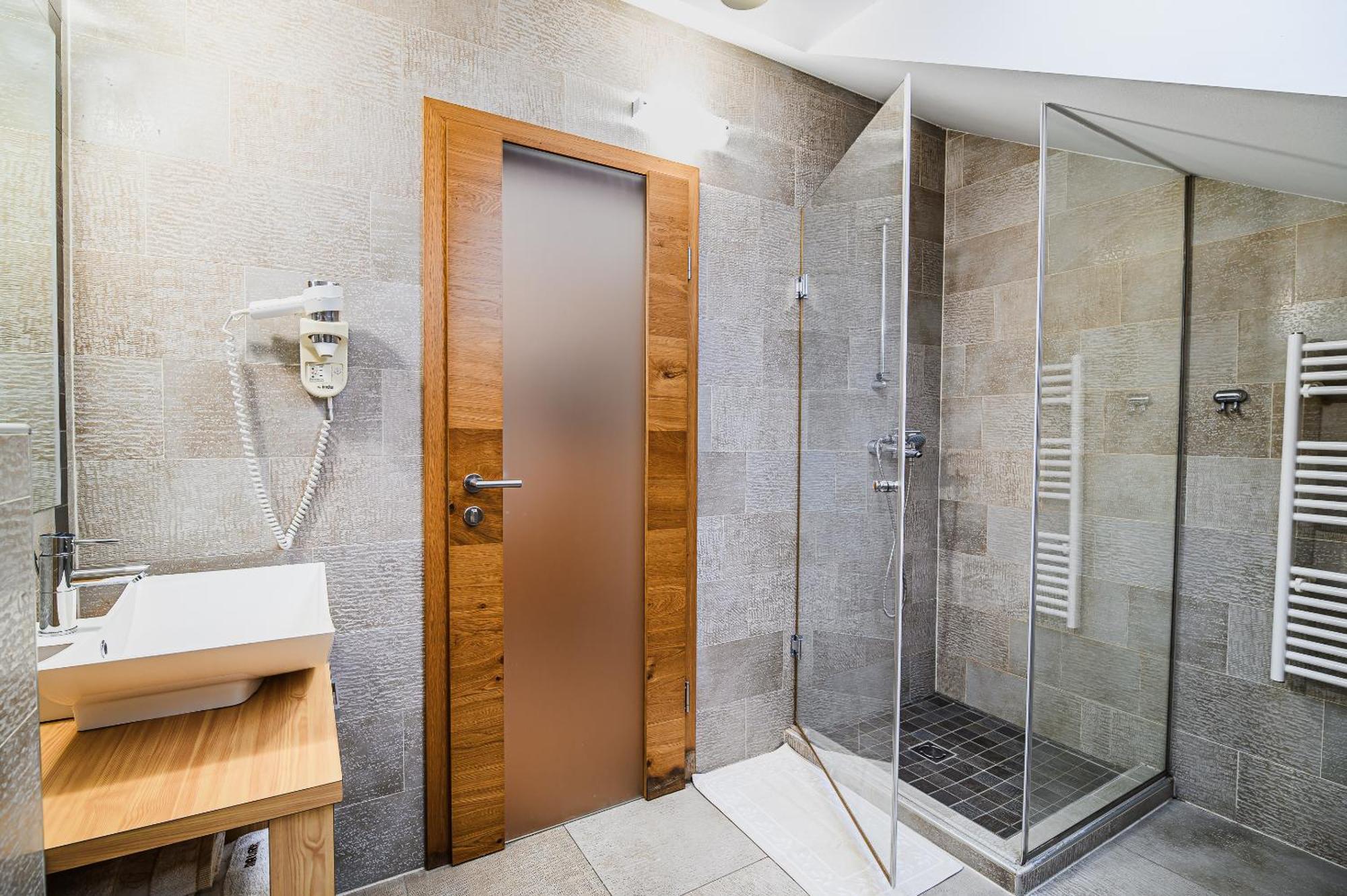 Apartments Maleric With Indoor Pool And Wellness Dragatuš Szoba fotó