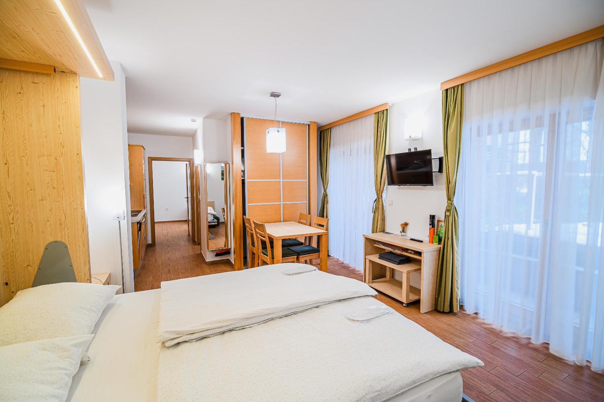 Apartments Maleric With Indoor Pool And Wellness Dragatuš Szoba fotó