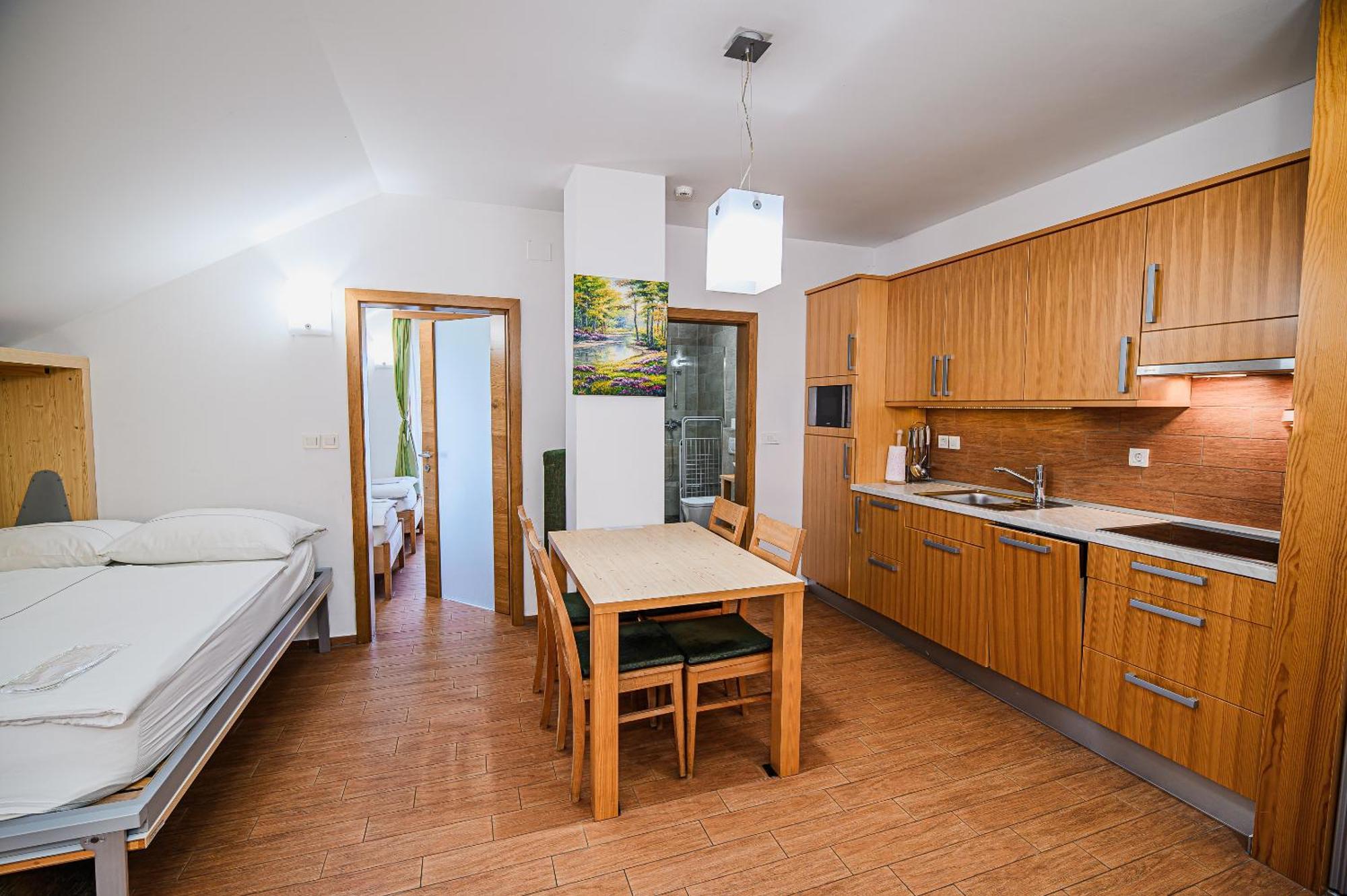 Apartments Maleric With Indoor Pool And Wellness Dragatuš Szoba fotó