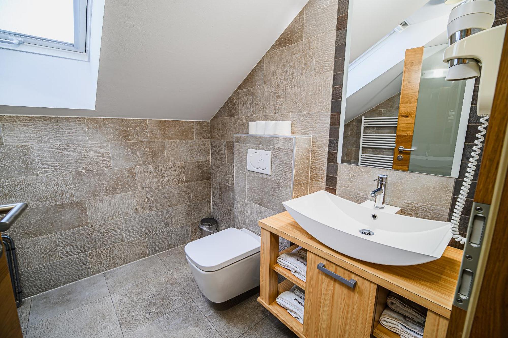 Apartments Maleric With Indoor Pool And Wellness Dragatuš Szoba fotó